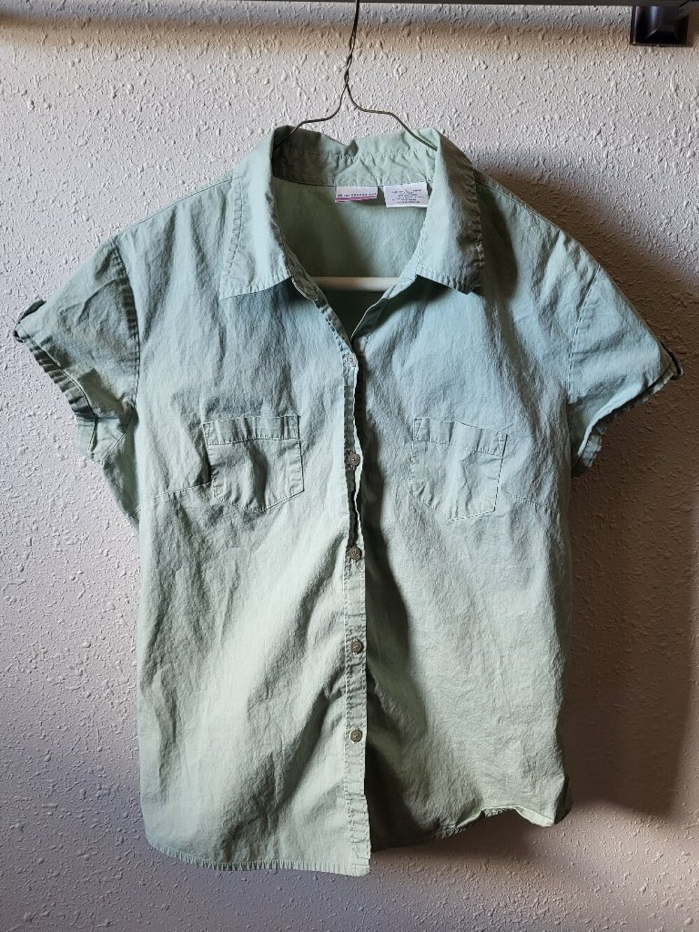 Girls Junior (L or 11/13) button down shirt, short sleeve, light green